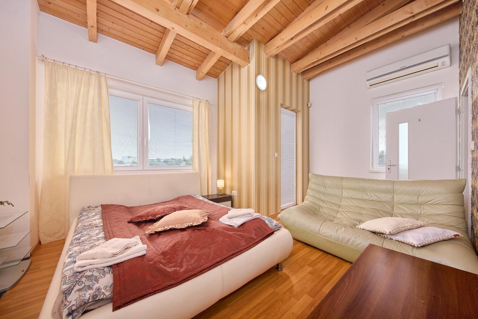 Design Apartment Bratislava Extérieur photo